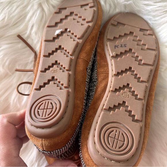 HOUSE OF HARLOW 1960 MADDIE MOCCASIN BOOTIES - Picture 10 of 12